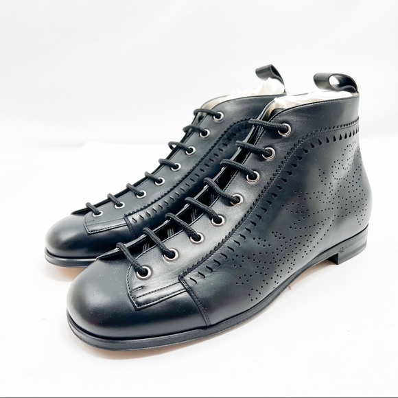 Gucci Brogue Jakarta Ankle Boot with Perforated Details - Picture 5 of 16